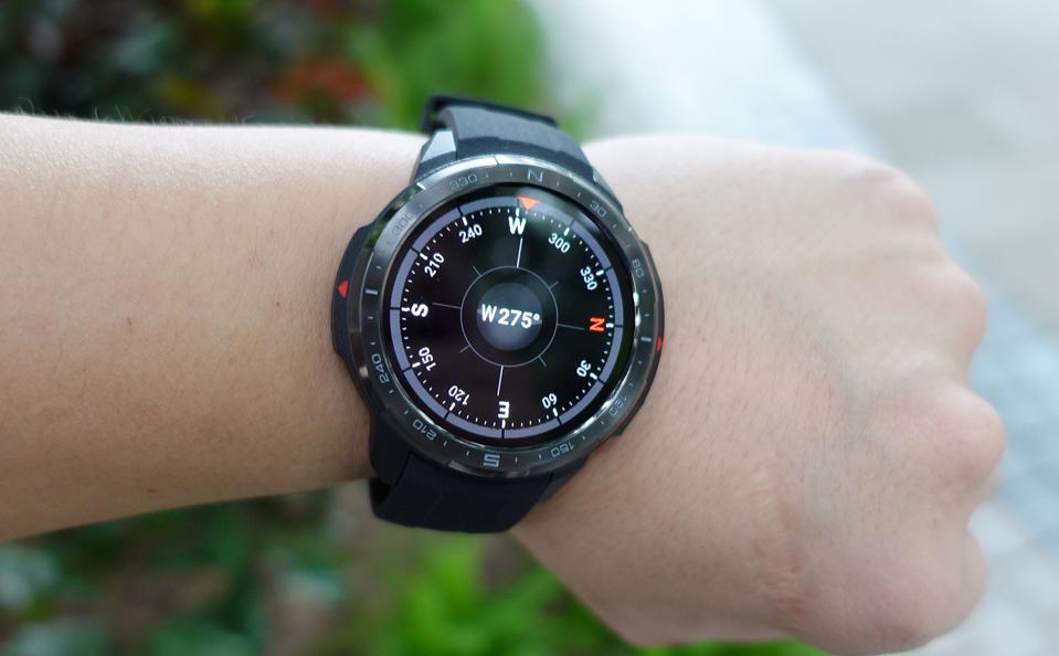 FEATURES OF SMARTWATCH FOR WOMEN: Honor Watch GS Pro
